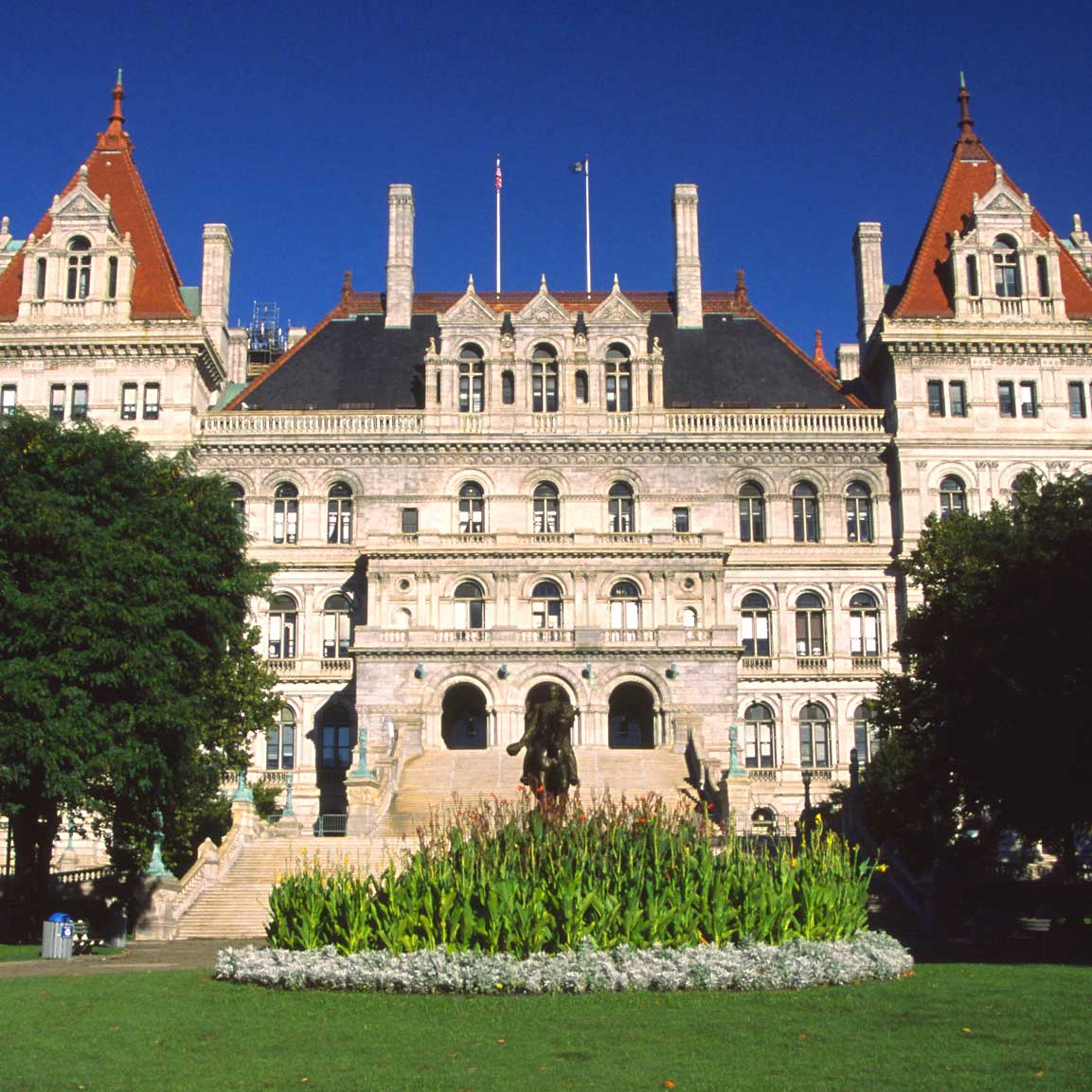 Image of exterior of New York State capitol building